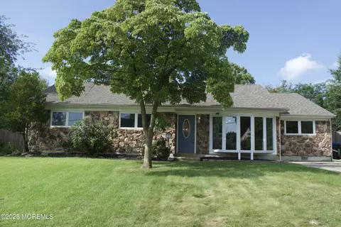 212 Kingsley Rd, Cherry Hill, NJ 08034