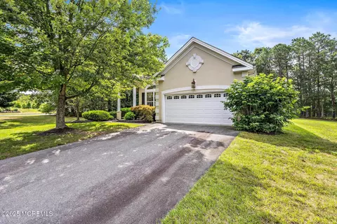 101 Golf View Dr, Little Egg Harbor, NJ 08087