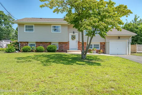 1468 Randolph St, Toms River, NJ 08753