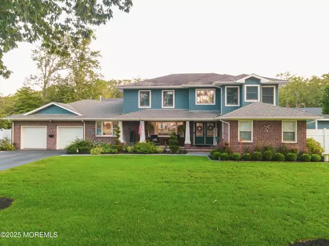 427 Monmouth Ave, Pine Beach, NJ 08741