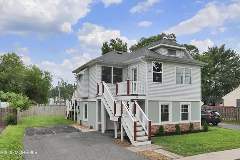28 Evergreen Pl, Keansburg, NJ 07734