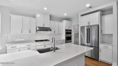 498 Central Ave, Atlantic Highlands, NJ 07716