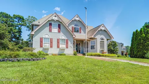 104 Compass Rd, Manahawkin, NJ 08050