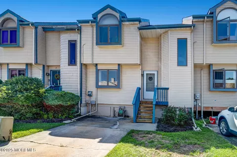 6 Oakland Bay Ct, Little Egg Harbor, NJ 08087