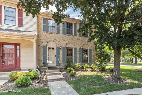 34 Balmoral Ct, Aberdeen, NJ 07747