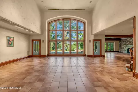 Living - 2531 River Rd, Manasquan, NJ 08736 photo 2 of 10