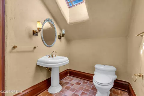 Bath - 2531 River Rd, Manasquan, NJ 08736 photo 6 of 12