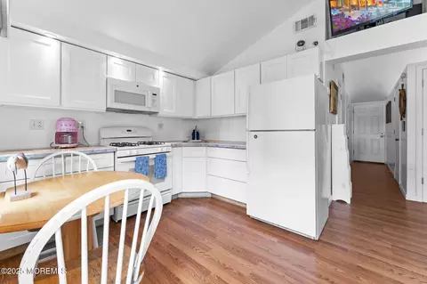 Kitchen - 809 Beach Blvd, Forked River, NJ 08731 photo 1 of 2