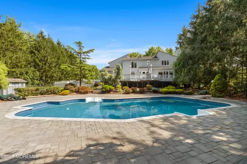 25 Whistler Way, Marlboro, NJ 07746