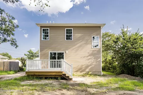 Exterior - 404 Beach Blvd, Forked River, NJ 08731 photo 3 of 4