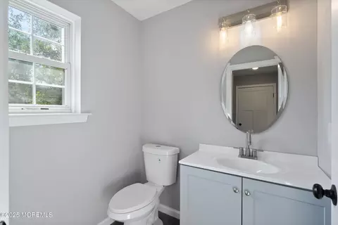Bath - 404 Beach Blvd, Forked River, NJ 08731 photo 1 of 4