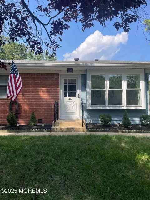 18 Valley Forge Dr #A, Whiting, NJ 08759