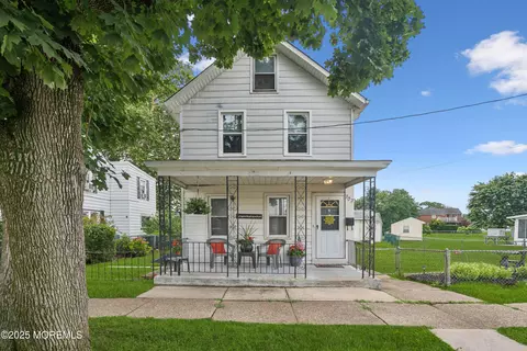 702 Bordentown Rd, Burlington, NJ 08016