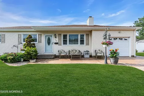 122 Besante Blvd, Brick, NJ 08724
