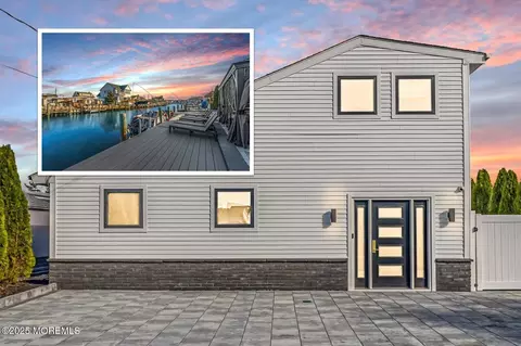 320 Silver Lagoon Dr, Toms River, NJ 08753