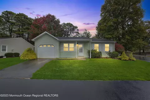 46 Keene St, Whiting, NJ 08759