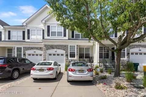 137 Brookfield Dr, Jackson, NJ 08527