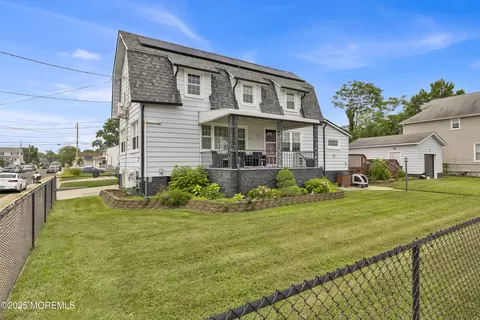 78 Myrtle Ave, Keansburg, NJ 07734