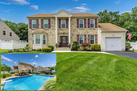 30 Daniel Dr, Hazlet, NJ 07730