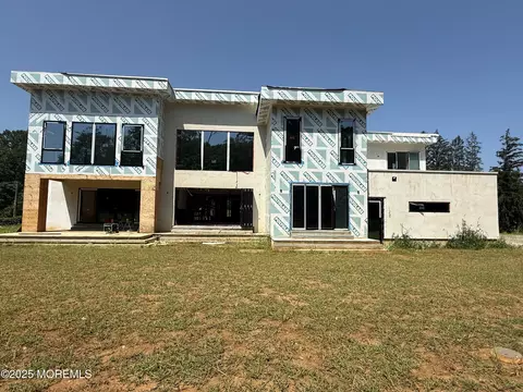 798 Holmdel Rd, Holmdel, NJ 07733