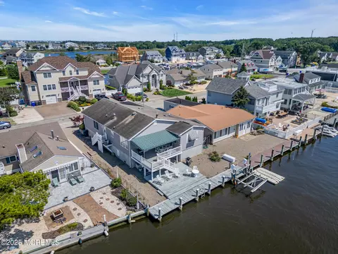 96 Sandy Point Dr, Brick, NJ 08723