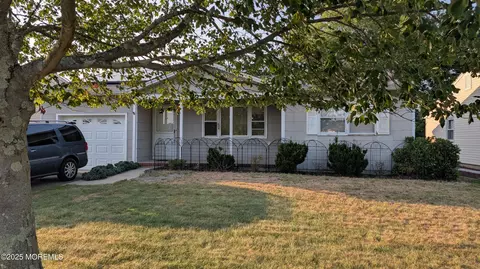 128 Westport Dr, Toms River, NJ 08757