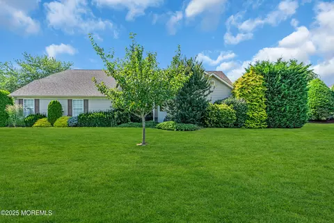 2601 Lancaster Ln, Toms River, NJ 08755