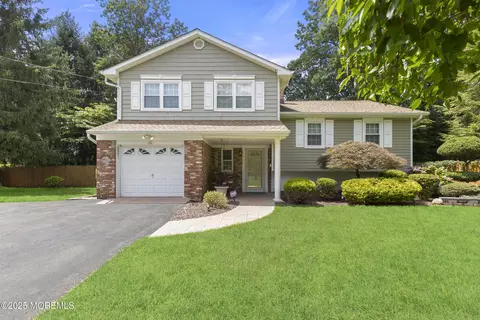 20 N Longview Rd, Howell, NJ 07731