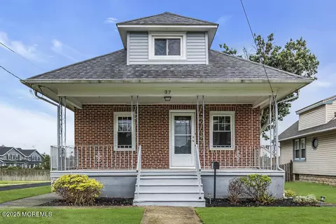37 Knight Ave, Runnemede, NJ 08078