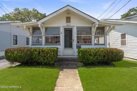 1817 Pine Ter, Belmar, NJ 07719