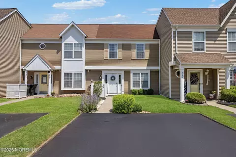 32 Crandall Dr, East Brunswick, NJ 08816