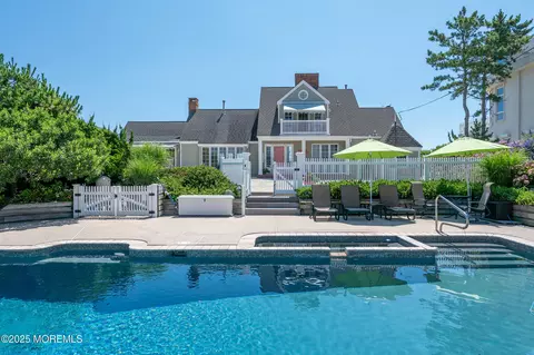 1559 Ocean Ave, Mantoloking, NJ 08738