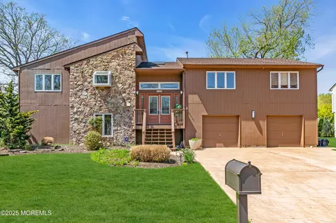1702 Holbrook St, Oakhurst, NJ 07755