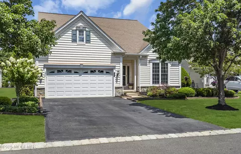 3 Radcliffe Ln, Manchester, NJ 08759