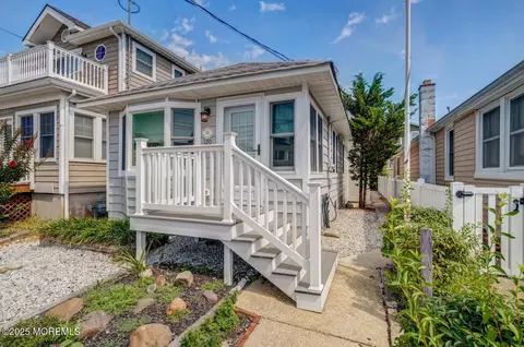 120 M St, Seaside Park, NJ 08752