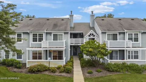 353 Sequoia Ct, Howell, NJ 07731