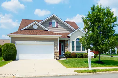 32 Eagleswood Dr, Waretown, NJ 08758