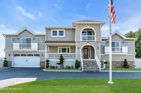 36 Port Au Peck Dr, Long Branch, NJ 07740