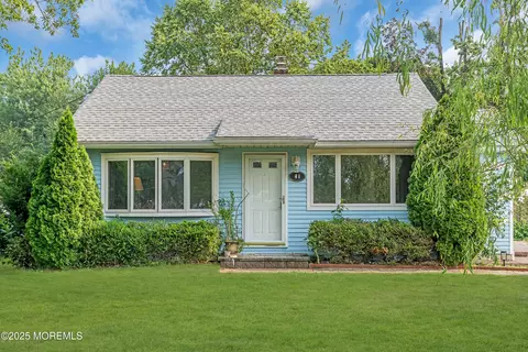 81 Crest Dr, Howell, NJ 07731