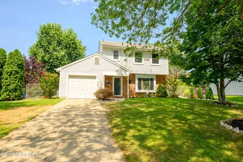 5 Cypress Dr, Eastampton, NJ 08060