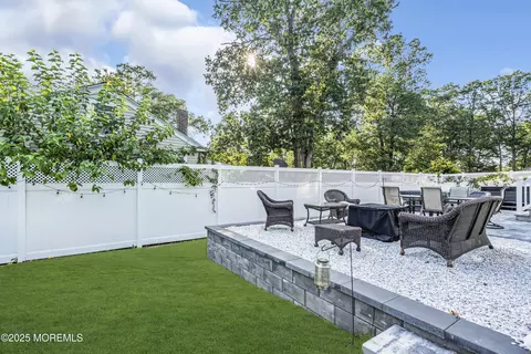Exterior - 741 Windsor St, Forked River, NJ 08731 photo 11 of 17