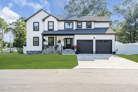 Exterior - 741 Windsor St, Forked River, NJ 08731 photo 16 of 17