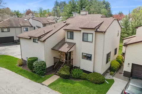 15 Kennedy Ct, Middletown, NJ 07748