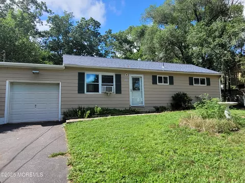322 Aldrich Rd, Howell, NJ 07731
