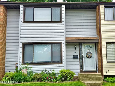 857 Jamestown Rd, East Windsor, NJ 08520