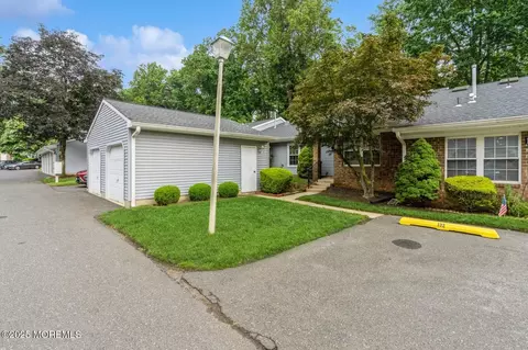 132 Viburnum Ter, Red Bank, NJ 07701