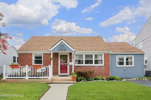 19 Collins Ave, Port Monmouth, NJ 07758