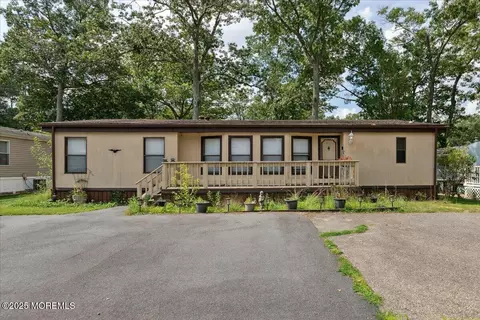 30 Roberts Rd, Toms River, NJ 08755