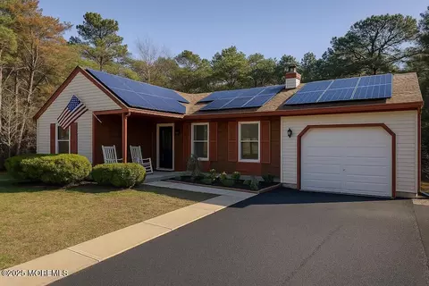 26 Drake St, Whiting, NJ 08759