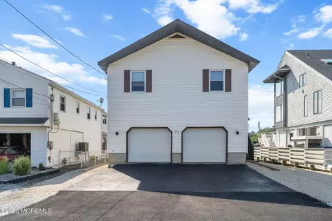 71 Flax Isle Dr, Little Egg Harbor, NJ 08087